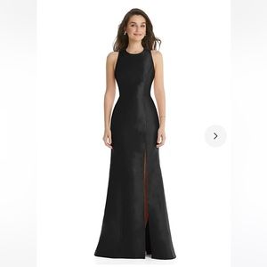 Alfred Sung
Jewel Neck Bowed Open-Back Trumpet Dress With Front Slit - D824